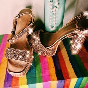 🌹✨Sparkly Rose Gold Heels✨🌹